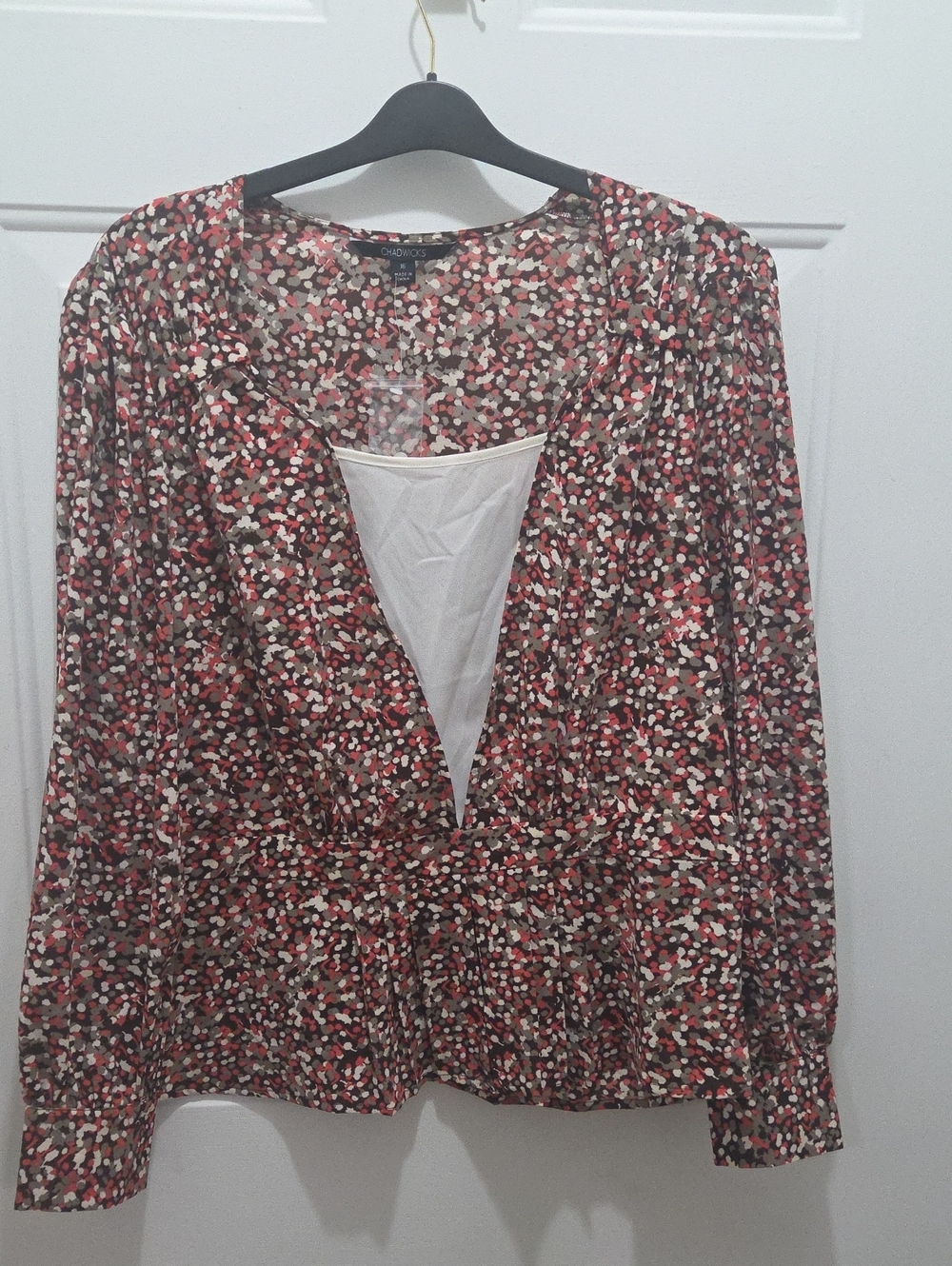 NWOT Chadwicks Red & Brown Print V-Neck Blouse 16